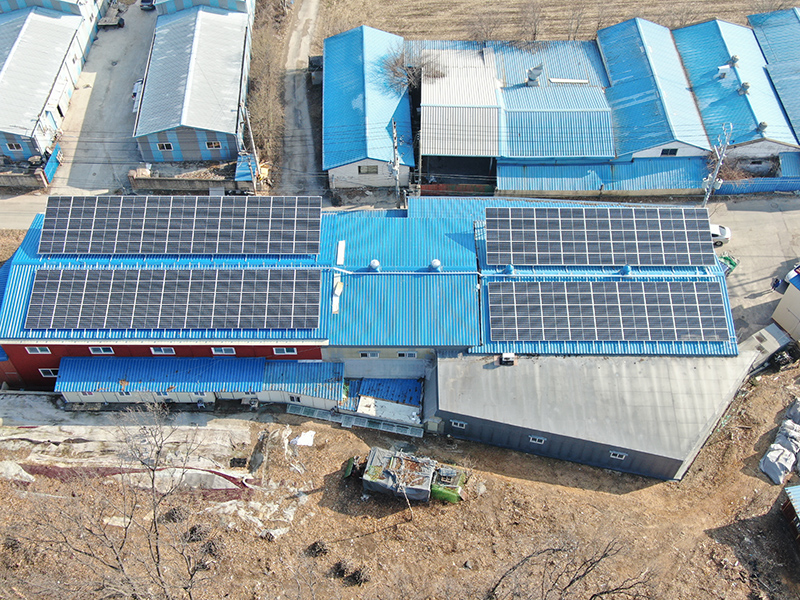 韓国金属屋根太陽エネルギープロジェクト 82kw
